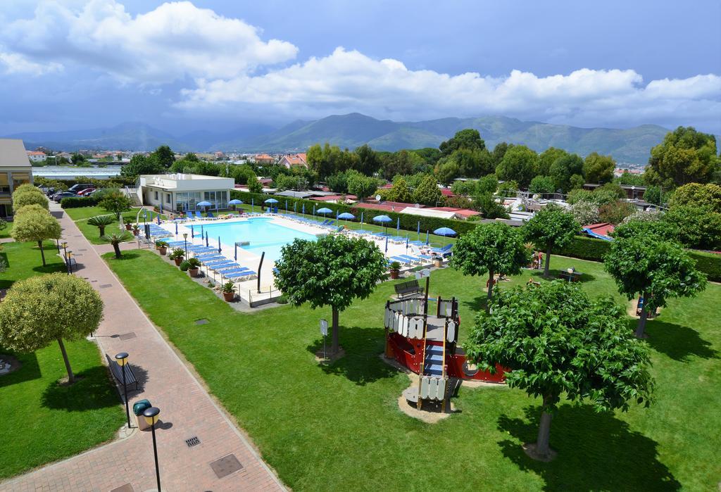 Residence Borgomare Альбенга Екстер'єр фото