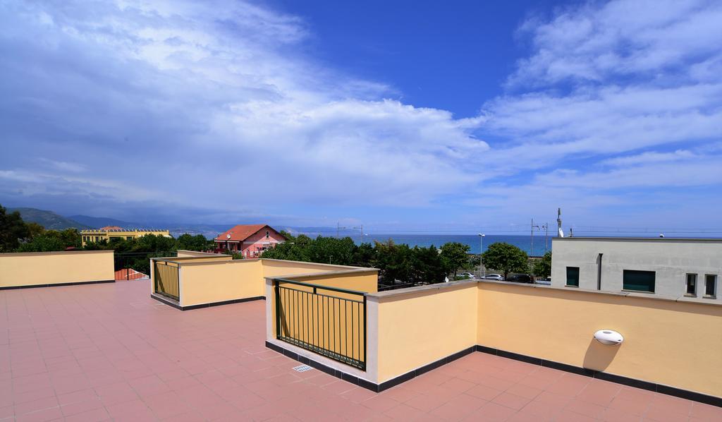 Residence Borgomare Альбенга Екстер'єр фото